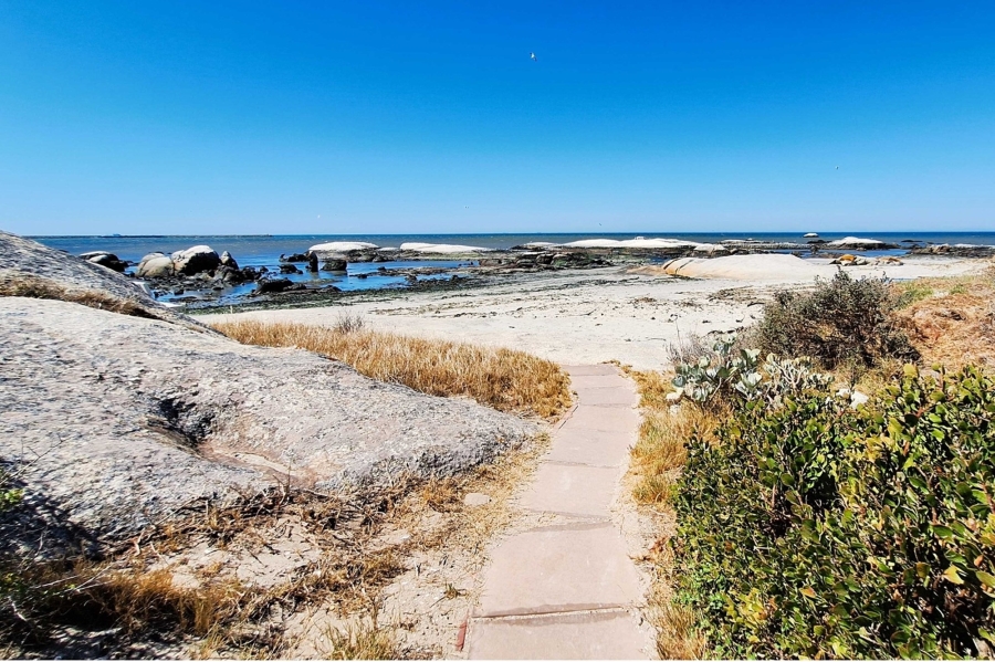 3 Bedroom Property for Sale in Hannasbaai Western Cape
